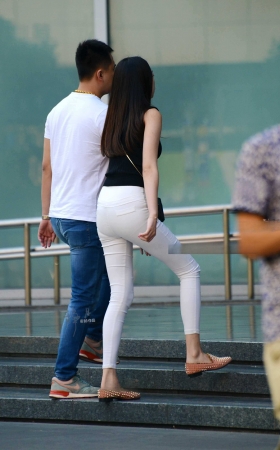 白裤妹子----（12P） [12P]