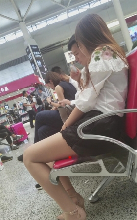 肉丝妹子