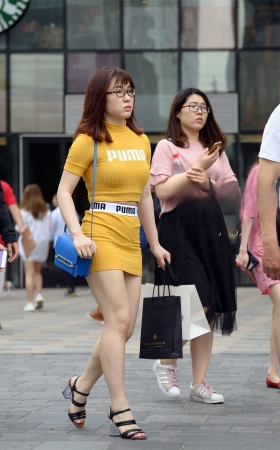 黄色紧身裙 [14P]