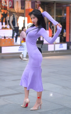 爱跳舞的长裙美女(120P)