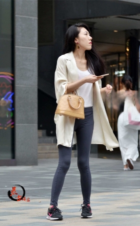 10-03 紧身裤子 [15P]