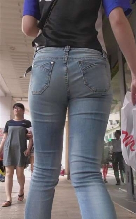 紧身牛仔裤美女姐姐，朴素的妹子 [697 MB]