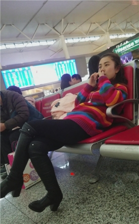 高靴妹子