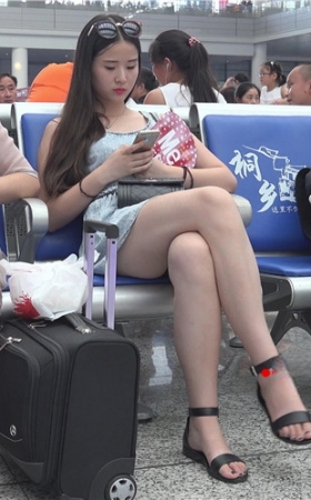 漂亮的白嫩美女