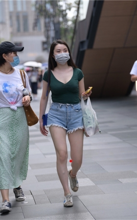 牛仔热裤妹子(34P)