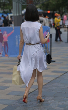 温婉气质白裙 [91P-2.05GB]