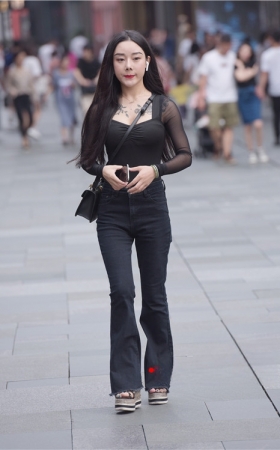 黑牛美女(42P)