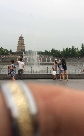 街拍大赛第三季----可爱短裤学生妹妹撅臀一瞬间 [29P]