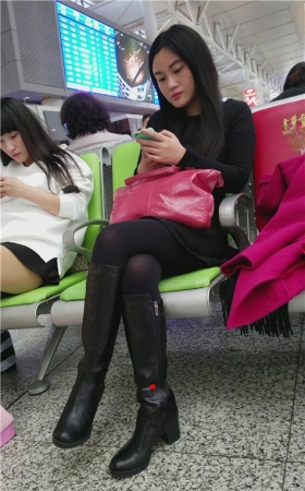 黑丝高靴妹子