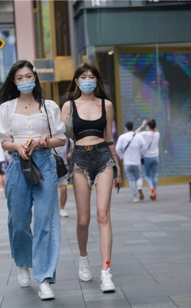 热裤小姐姐(144P)