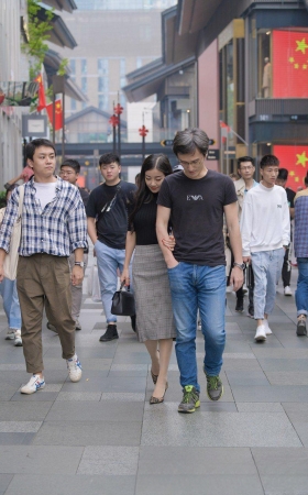 一代美人，肉丝高跟太迷人3A1484[868M]