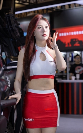 包屯车模美女(18P)