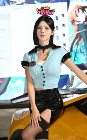 长腿包臀皮裙车模美女(63P)