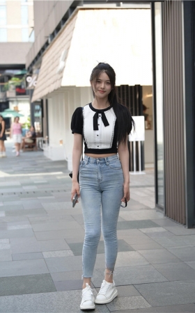 青春紧牛美女(256P)
