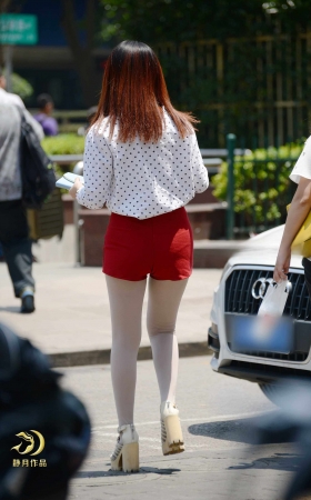 红色短裤小妹（14p） [14P]