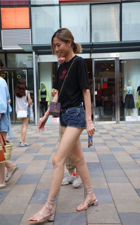 皮裙妹子【套图+视频】