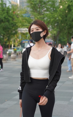 短发黑紧裤美女(68P)