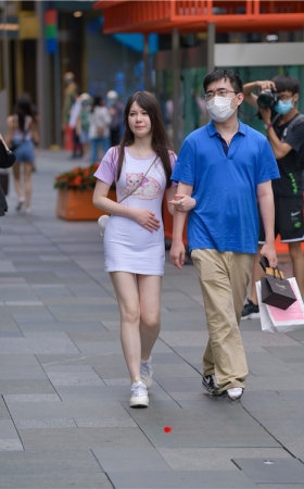 性感连体短裙美女(63P)