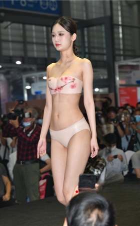 硅胶内衣秀(48P)