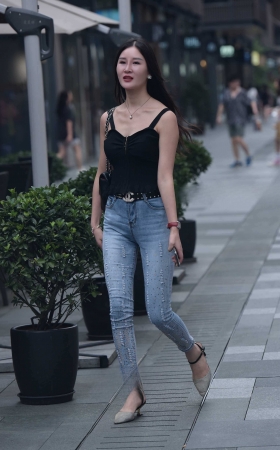 爱上的小姐姐 [14P]