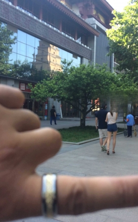 街拍大赛第三季----牛仔短裤长腿少妇 [22P]