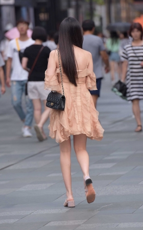 连衣裙美女 [12P]