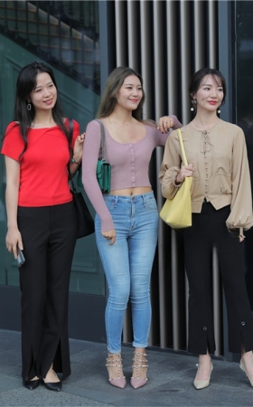 （套图）紧身牛仔美女(55P)