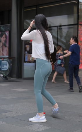 瑜伽紧身裤小美女(121P)