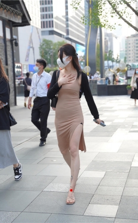 裹身裙美女(52P)