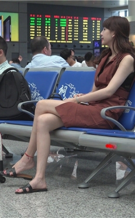 漂亮的美腿女孩