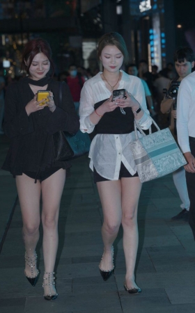 黑白搭配姐妹 [212P-2.62GB]