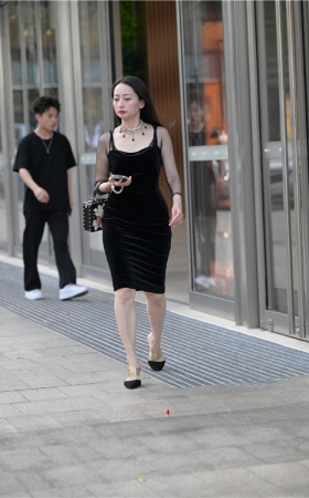 黑裙美熟女(72P)