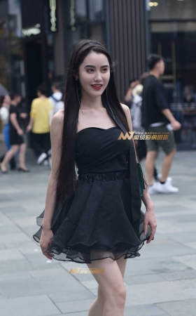 吊带连衣裙美女 [15P]