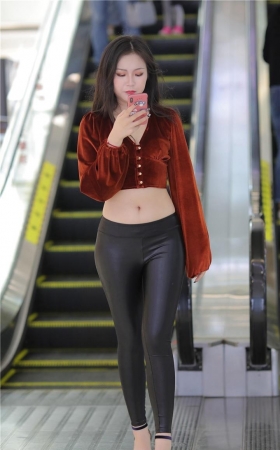 搭讪长腿小姐姐3A610[692M]