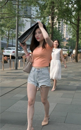 丰满热裤高跟鞋美女3A102[17P-560M]
