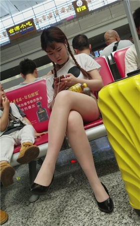 双马尾肉丝小妹