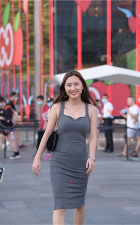 连体灰色紧身包臀裙美女(63P)