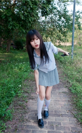 短裙美腿小姐姐【套图+视频】