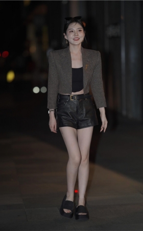 白白的美女(85P)