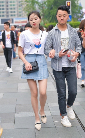 爱穿丝袜的女友3A1285[398M]