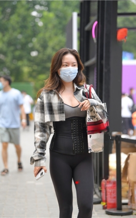 束腰黑紧裤小姐姐(43P)
