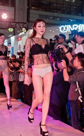 2019内衣展之内裤秀01 [12P]