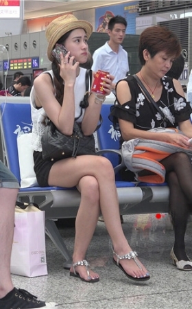 漂亮的时尚小姐姐