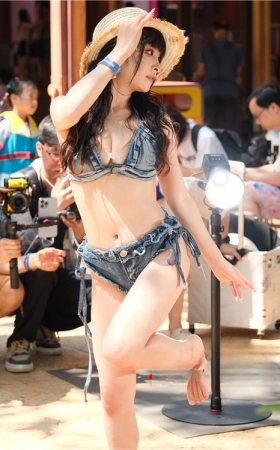 （视频）毛边小热裤