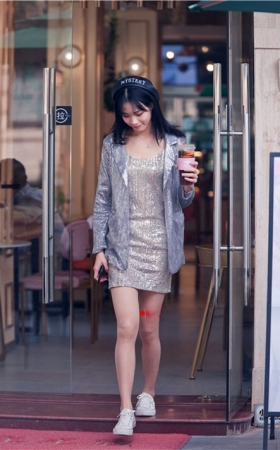 喝红茶的小姐姐【套图+视频】