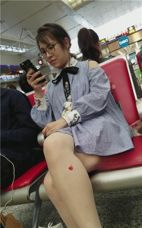 眼镜肉丝妹子