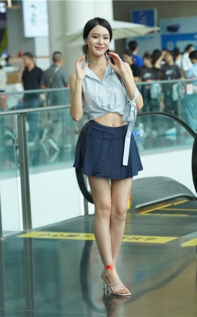美腿百褶裙小姐姐(102P)