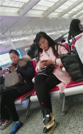 粉衣小妹