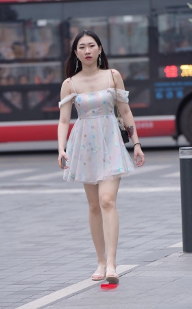 肉嘟嘟的美女3A2744[377M]