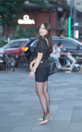 黑丝包屯美女(113P)